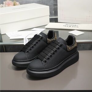 Alexander McQueen universal fashion casual shoes